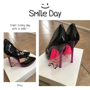 2 Lips Too Too Thrust Black Fuchsia Women Shoes