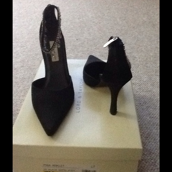 Shoes - Picture 1 of 1