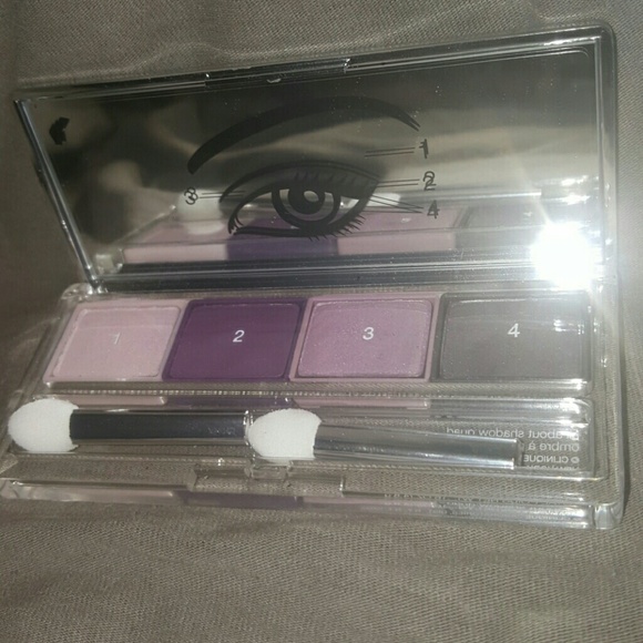 Clinique- all about shadow quad