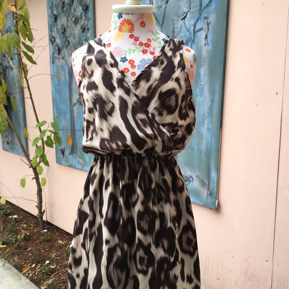 Leopard sleeveless wrap dress