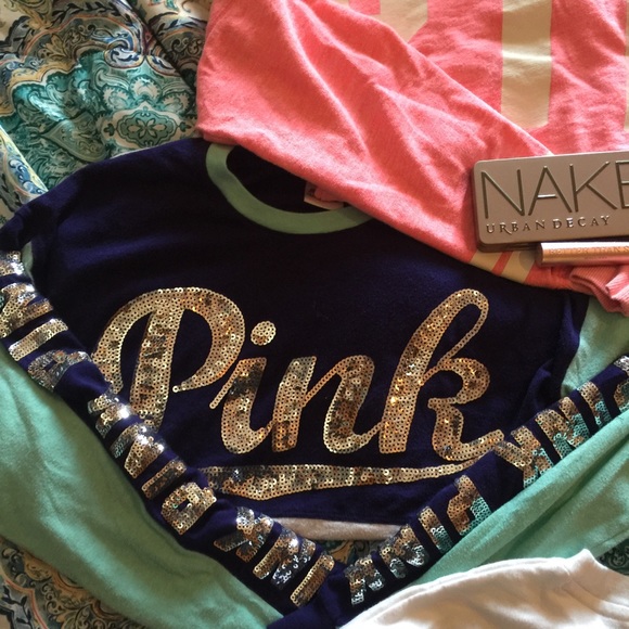 NEW CLOTHES🛍 - Picture 3 of 4