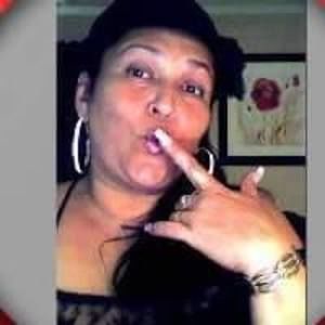 Meet your Posher, Iris