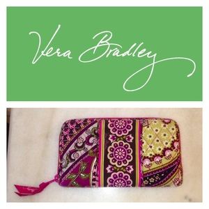 NWOT Vera Bradley Very Berry Paisley Wallet