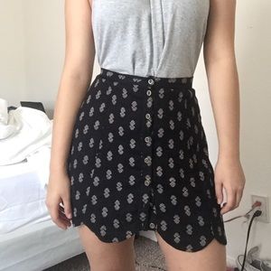 scalloped edge mini skirt