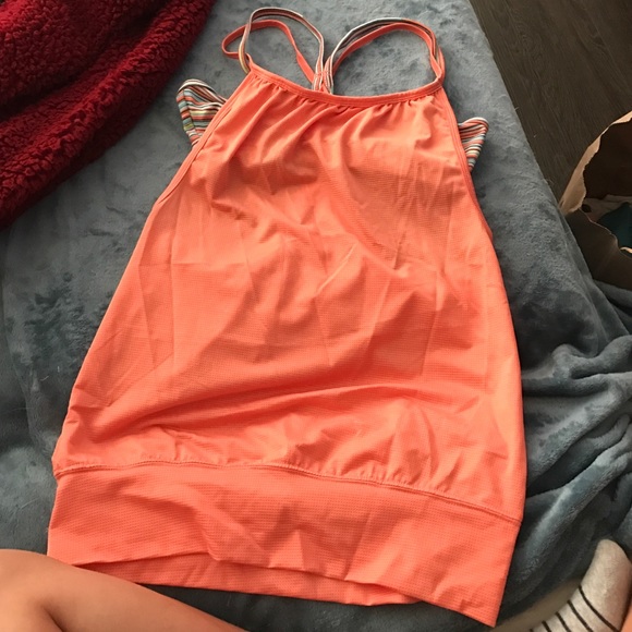 New never worn women's gym/yoga tank!