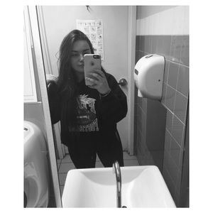 Meet your Posher, Mackenzie