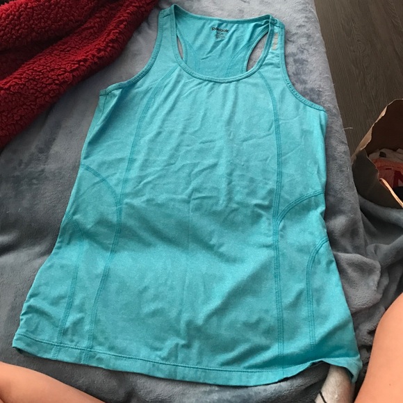 New never worn reebok racerback tank top!