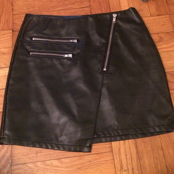 Leather skirt
