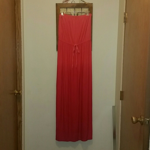 Strapless maxi NWOT