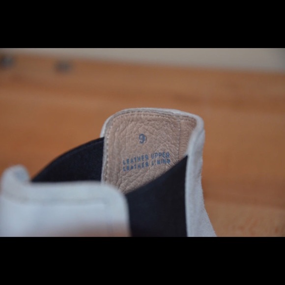 JCrew Low Chelsea Boots in Wet Boulder (size 6) - Picture 4 of 4