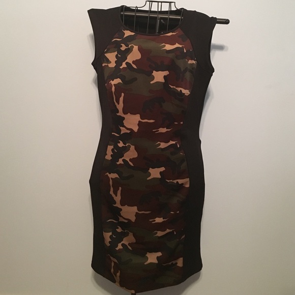 Camouflage fitted dress