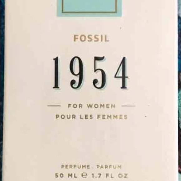 🏁ISO- limited edition Fossil 1954 Perfume. 💗