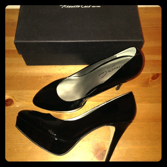 Kenneth Cole Patent Leather Platform Pump
