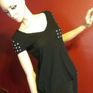 Rock & Republic Black Fitted T-shirt with Grommet