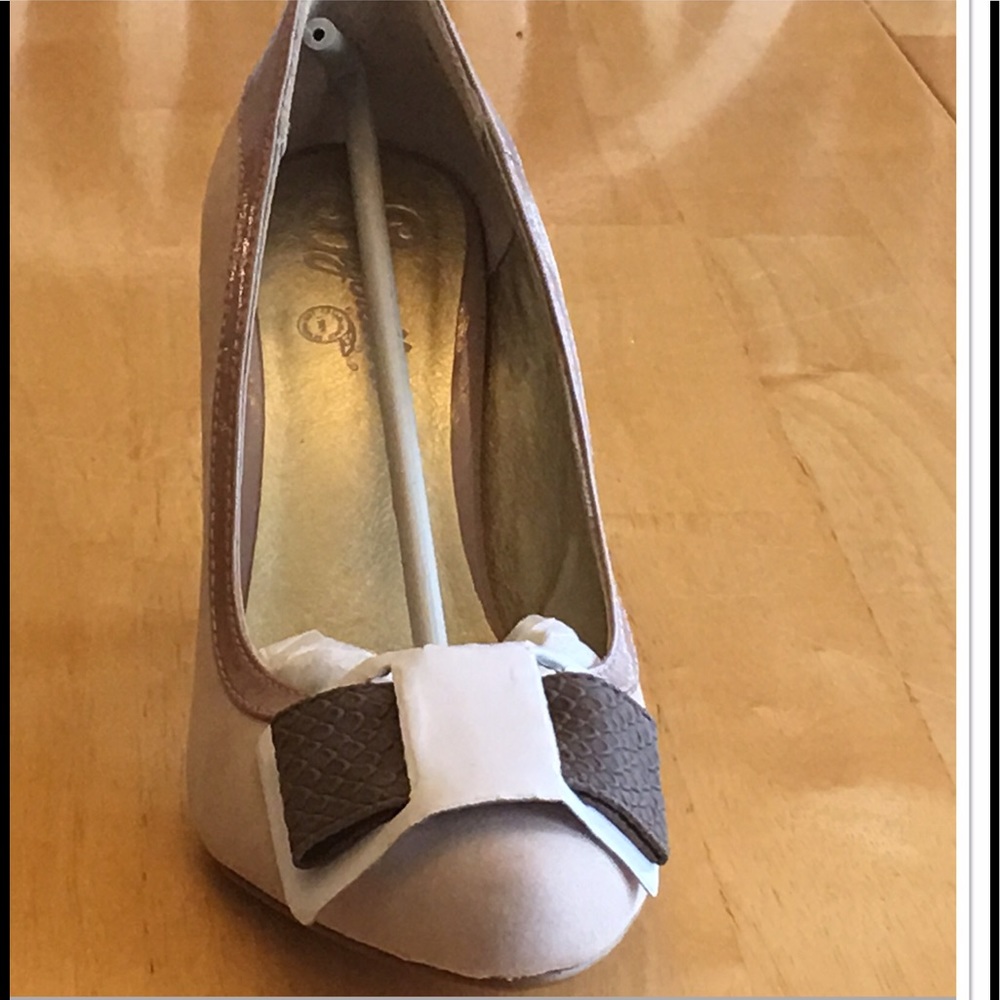 🎀NWT Seychelles Spacebar Pump Nude Suede *Final - Picture 5 of 8