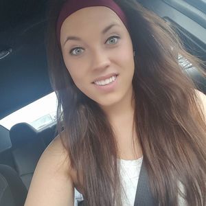 Meet your Posher, Candace
