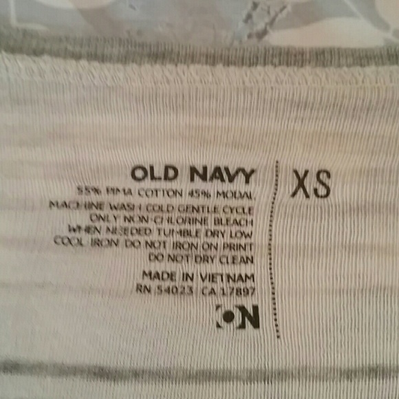 OLD NAVY grey/tan  stripe l/s scoop neck shirt - Picture 3 of 3