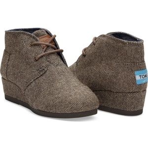 Youth herringbone TOMS Wedges!! Basically NWOT