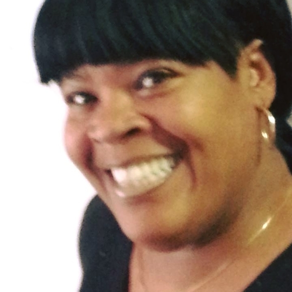 Meet your Posher, Annette