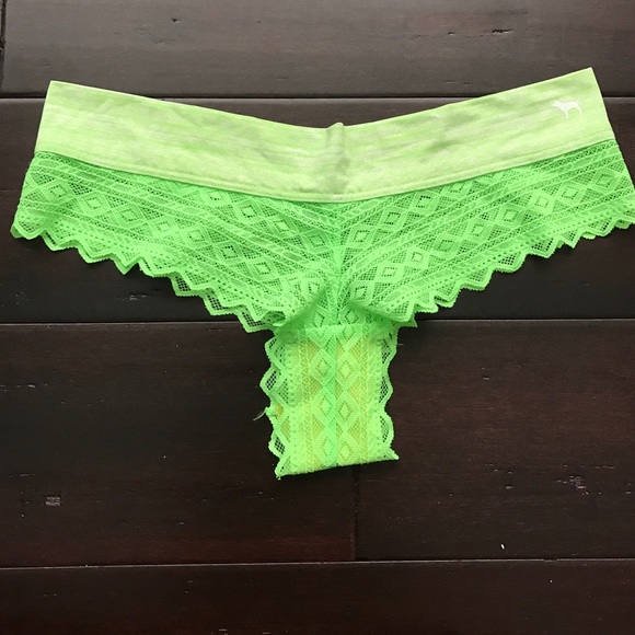 PINK Victoria's Secret Aztec Lace Cheekster