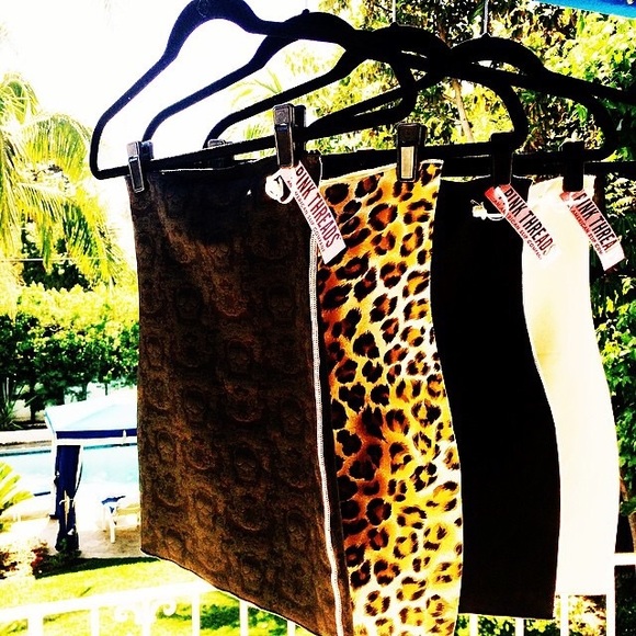 Pink Threads Slips/Shorties - Picture 2 of 3