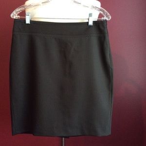 The limited luxe dark brown skirt SZ 6