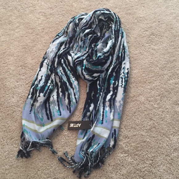 APT 9 Blue Patterned Scarf