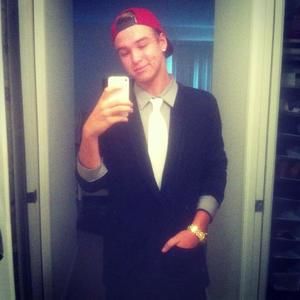 Meet your Posher, Cameron