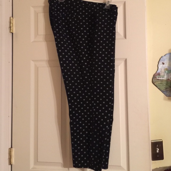 Old Navy Capri pants