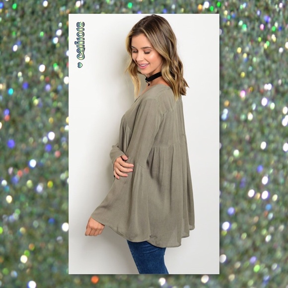 JUST IN🆕Olive Boho Bell Sleeve Top Loose Fit - Picture 3 of 3