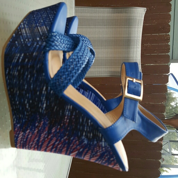 NEW Blue Wedges - Picture 2 of 3