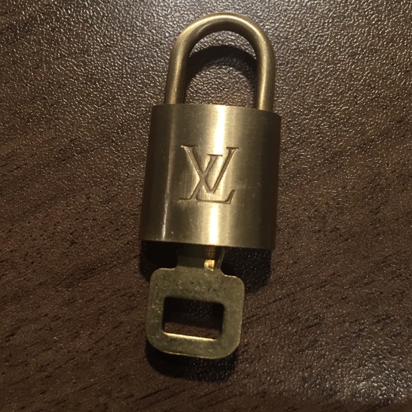 Louise Vuitton lock