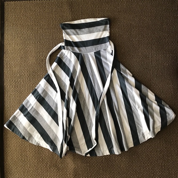 AEO  Striped Strapless Dress in Size Small Petite