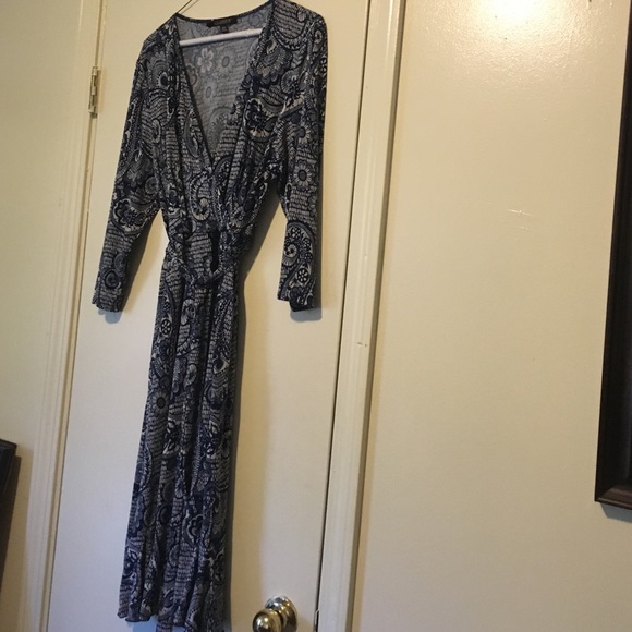 Floral print a-line dress teal & cream. Polyester.