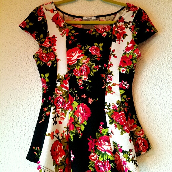 Black. White. Red Roses. Top.