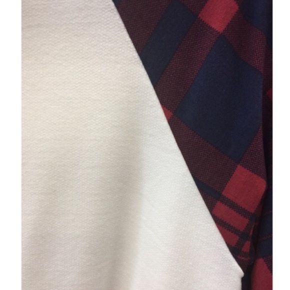 PRICE DROP Brand New! Plaid Long Sleeve Top - Picture 4 of 4
