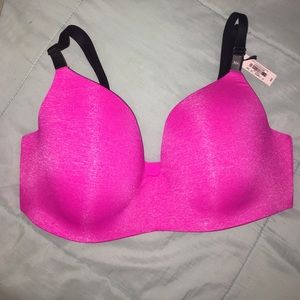 NWT Victoria's Secret No Wire Bra 💕