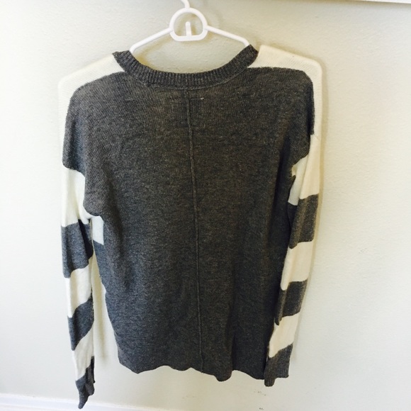 A&F Kelly Sweater - Picture 4 of 4