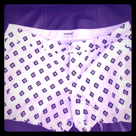 Old Navy shorts size 14. Black and white. NWOT