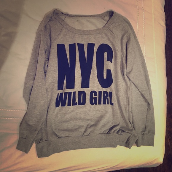 Pullover sweater "NYC wild girl"