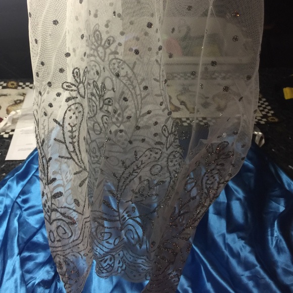 Elsa costume - Picture 3 of 3