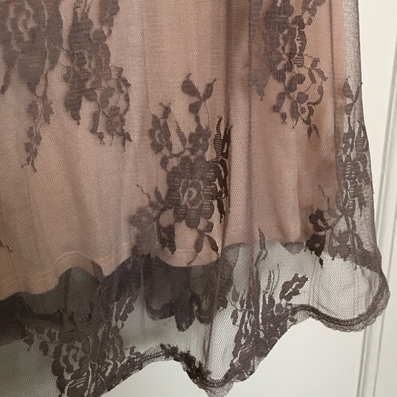 Lacy Flowy Tank Top - Picture 4 of 4