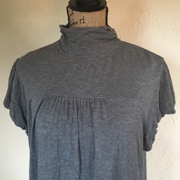 ⭐️⭐️Short sleeve turtle neck-2 for $12⭐️⭐️ - Picture 2 of 3