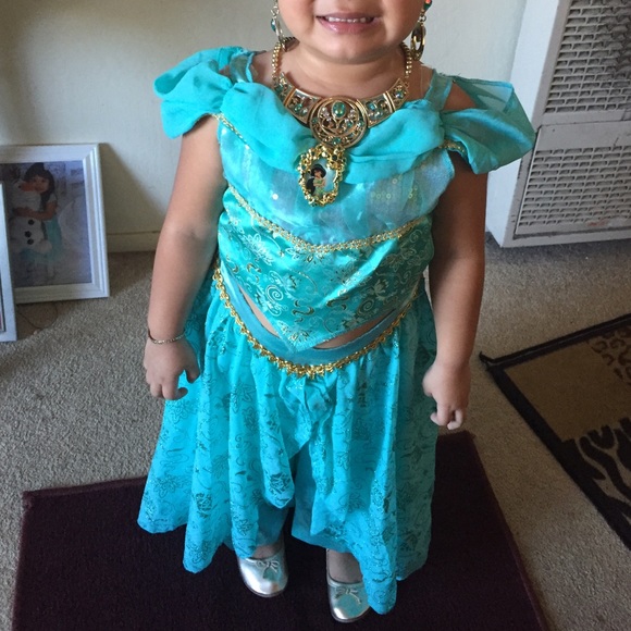 Princess jasmine Halloween costume