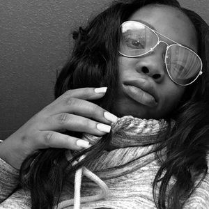 Meet your Posher, Camille