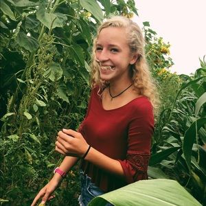 Meet your Posher, Madeline