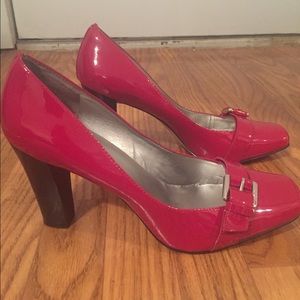 Anne Klein Red Patent Leather pumps