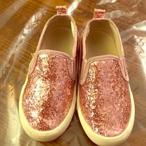 Toddler Girl Glitter Shoes.