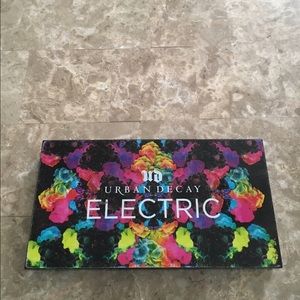 Urban decay electric pallet