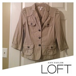 💝NWOT Ann Taylor Loft Khaki/Cream Jacket💝